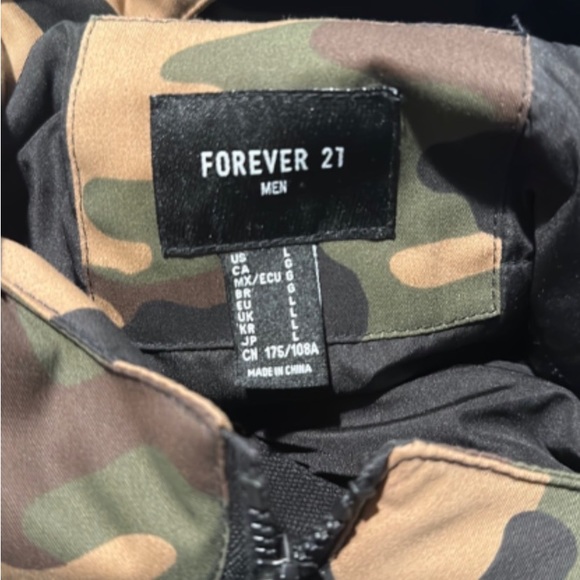 Forever 21 mens camouflage jacket - Picture 3 of 3